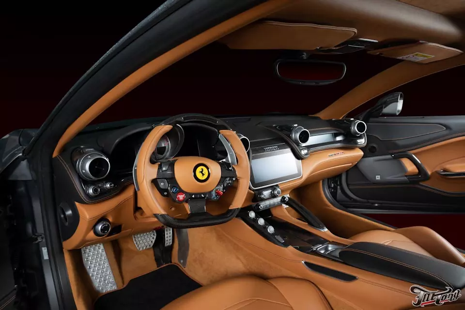Ferrari GTC4Lusso. Комплексная шумоизоляция салона. Пошив салона. Множество карбона. Окрас масок фар. Часть 3.
